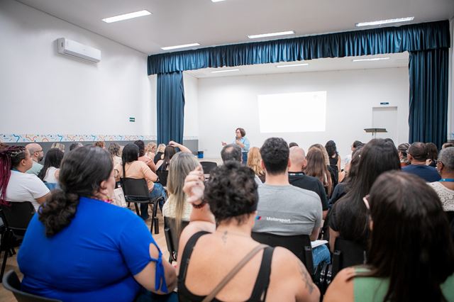 Educação integral é tema de encontro formativo nos centros educacionais de Guarulhos