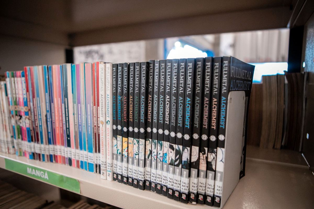 Prefeitura destaca acervo com mais de 15 mil HQs e mangás nos centros educacionais