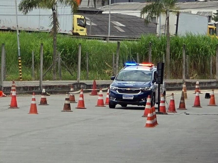 GCM capacita 170 agentes em curso de direção defensiva e ofensiva