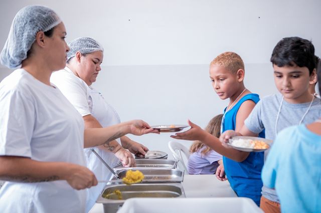 Alimentação saudável é um dos destaques do programa Estação Férias