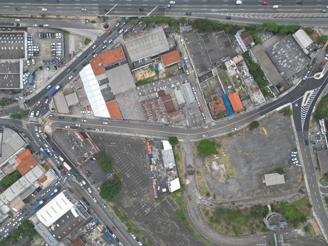 Prefeitura entrega acesso da rua José Sarraceni e facilita tráfego de motoristas para a Via Dutra