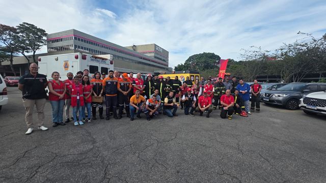 Defesa Civil e Corpo de Bombeiros participam de simulado de incêndio na empresa Aché