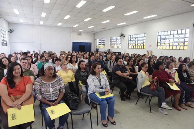 Após 4 anos, Prefeitura volta a realizar capacitação de cozinheiras da Educação