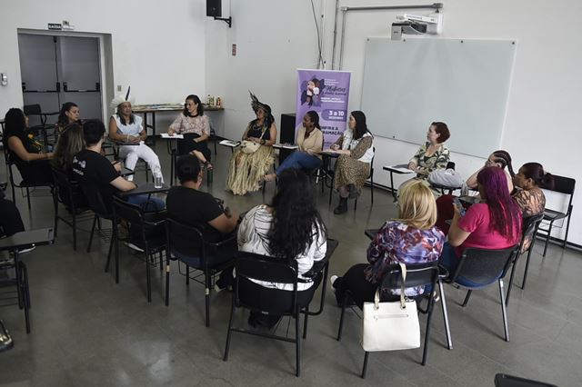 Mulheres indígenas compartilham saberes em roda de conversa sobre insegurança alimentar