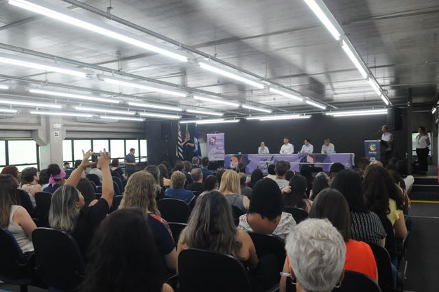 Público de mais de 100 pessoas participa da abertura da Semana de Direitos Humanos 2025