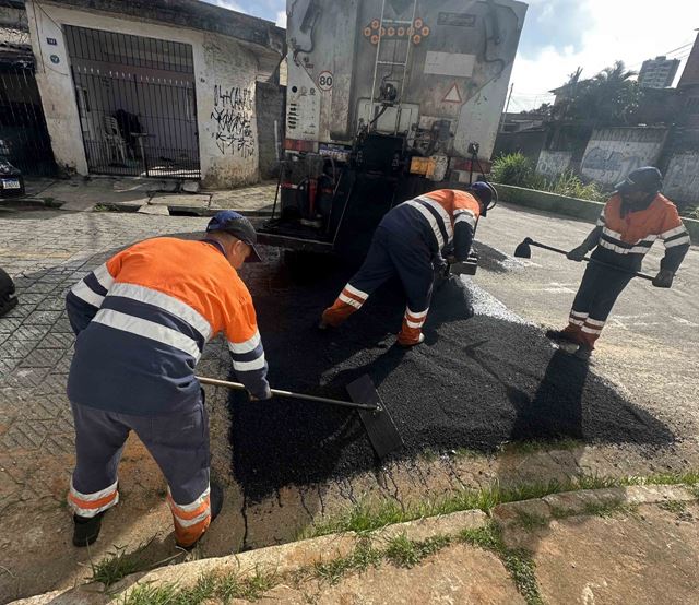 Prefeitura tapa mais de 15 mil buracos em dez meses