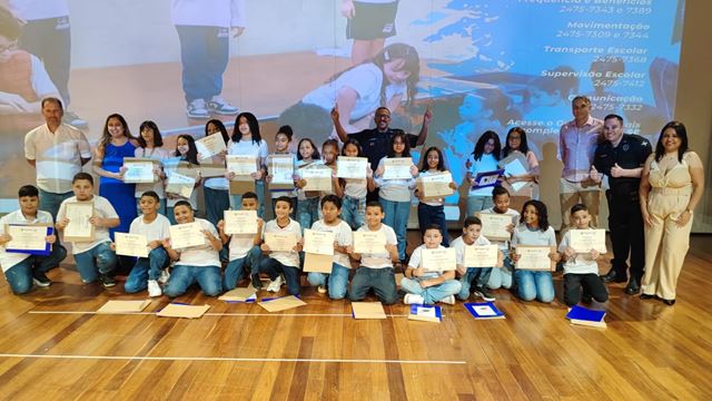 GCM forma estudantes de Guarulhos em curso de prevenção às drogas