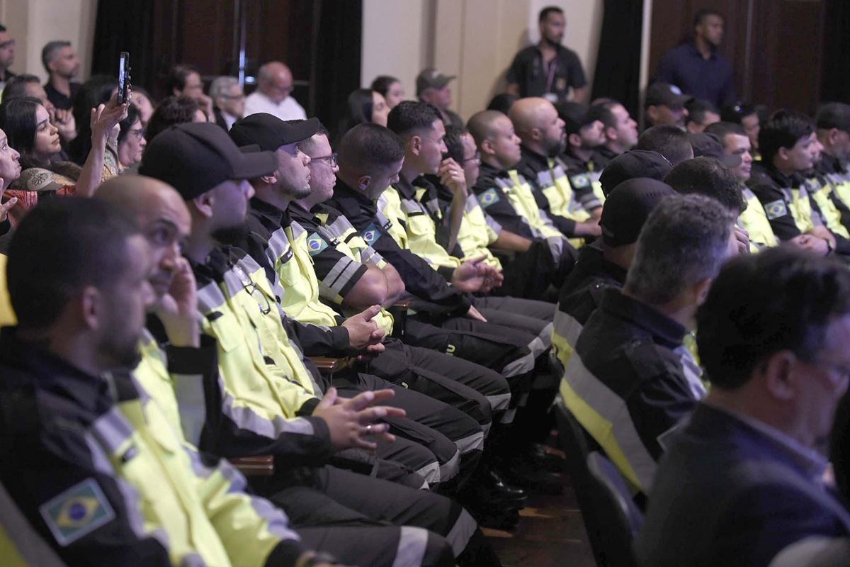 Guarulhos forma 27 novos agentes de transporte e trânsito