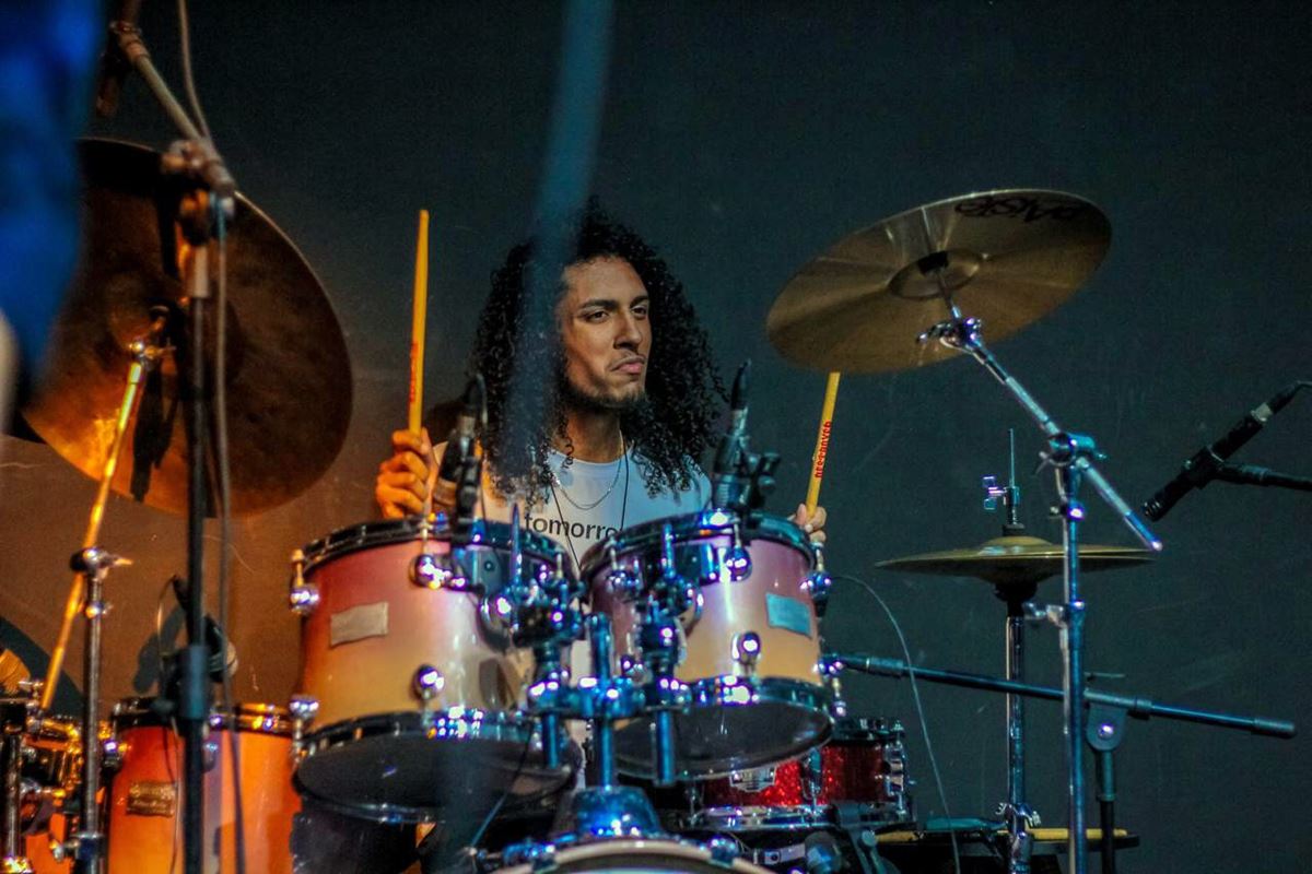 Biblioteca Monteiro Lobato recebe workshop gratuito de bateria na próxima terça-feira