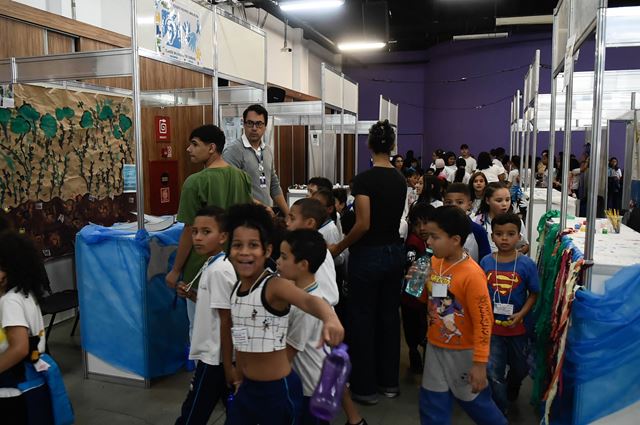 Semana do Conhecimento leva quase 6 mil visitantes ao Adamastor
