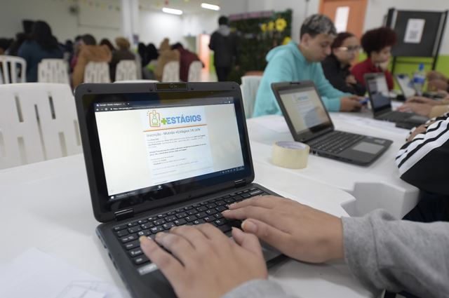 Mutirão +Estágios oferece mais de 1.500 vagas para jovens nesta quarta-feira