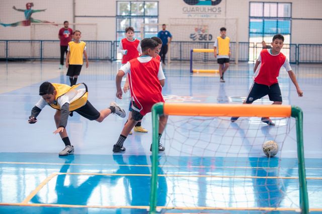 Cerimônia no CEU Jardim Cumbica encerra participação do Ensino Fundamental no JEM 2025