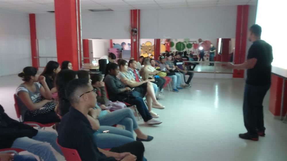 Roda de conversa aborda cotas raciais no CEU Ponte Alta