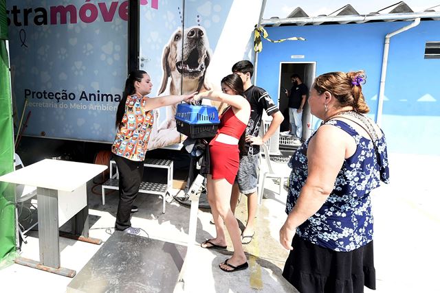 Prefeitura realiza castração gratuita de cães e gatos no Campo do Jurema nesta semana