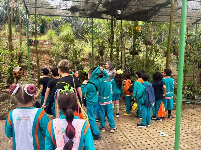 Estudantes participam de passeio educativo sobre mudanças climáticas e práticas sustentáveis
