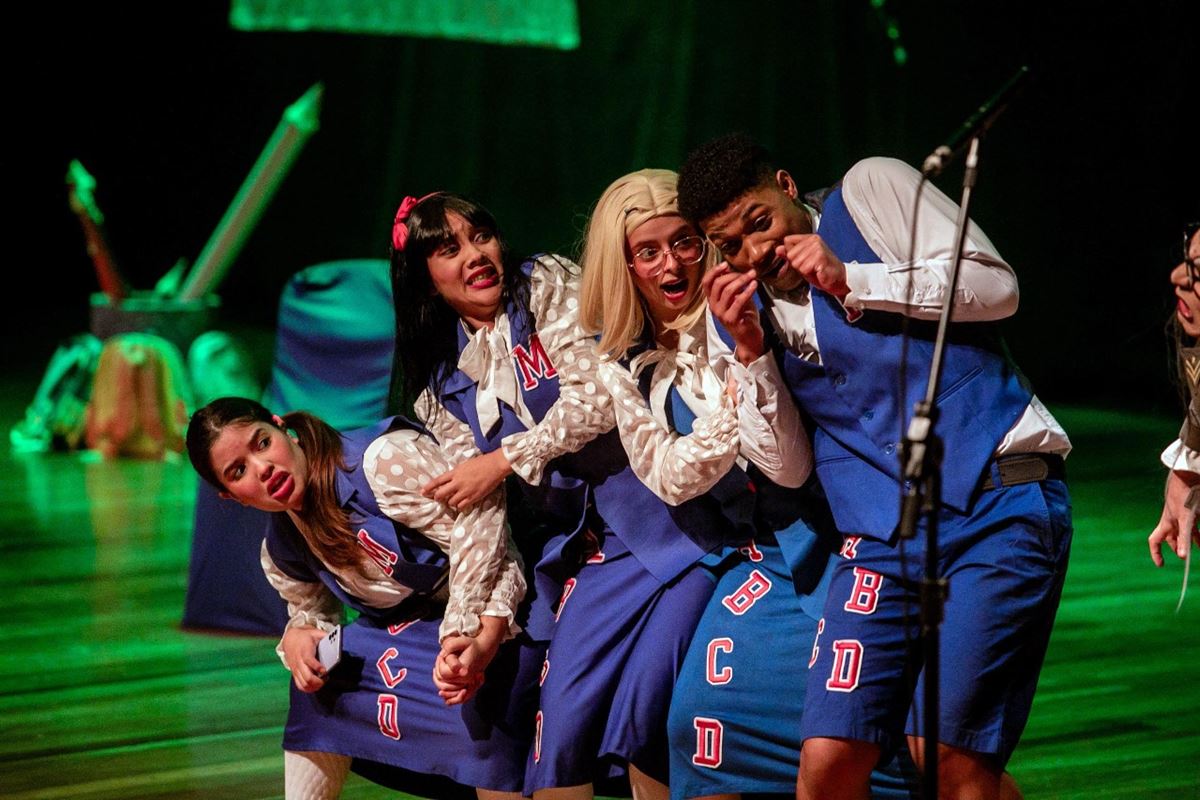 Espetáculo de comédia infantil encanta público no Teatro Adamastor