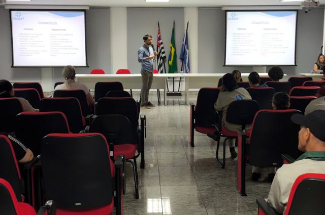 Saúde mental é tema de palestra na Sipat da Secretaria de Educação