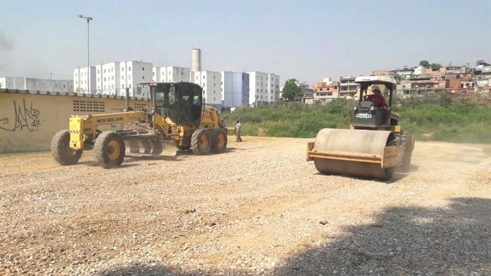 Serviço de conservação de vias da Proguaru ocorre em oito bairros da cidade