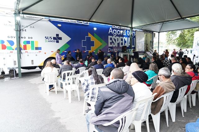 Atendimentos na Carreta de Oftalmologia é iniciado em Guarulhos e amplia acesso às cirurgias de catarata