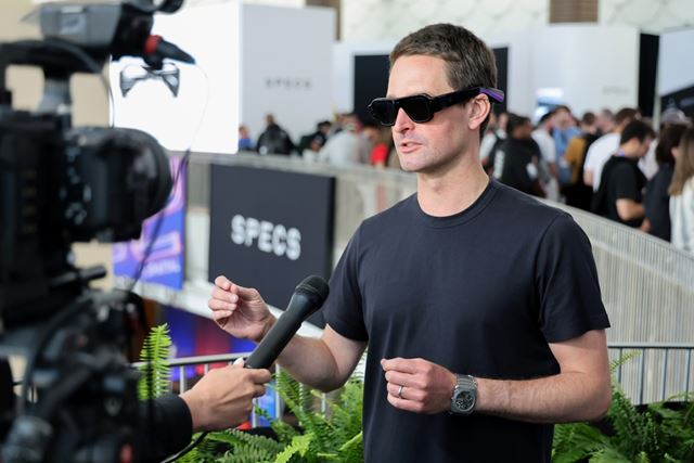 Após revelar óculos de realidade aumentada absurdamente caros, a ação da Snap cai