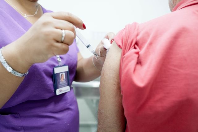 Guarulhos realiza drive-thru de vacinação contra a influenza neste sábado no Bosque Maia