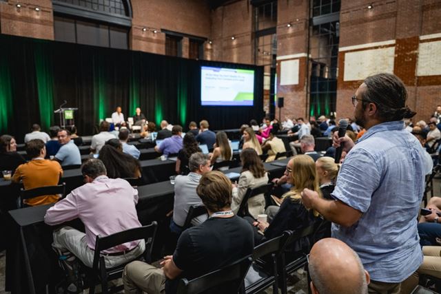 Faltam 4 dias para economizar até US$ 190 no TechCrunch Founder Summit 2026