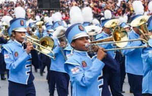 Desfile de fanfarras e bandas agita a Avenida Paulista neste domingo