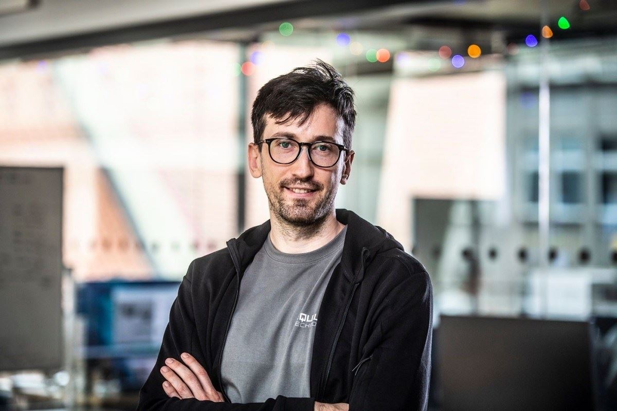 O trio da DeepMind que desenvolveu uma IA para o pôquer agora está gerando lucros para fundos de hedge quantitativos