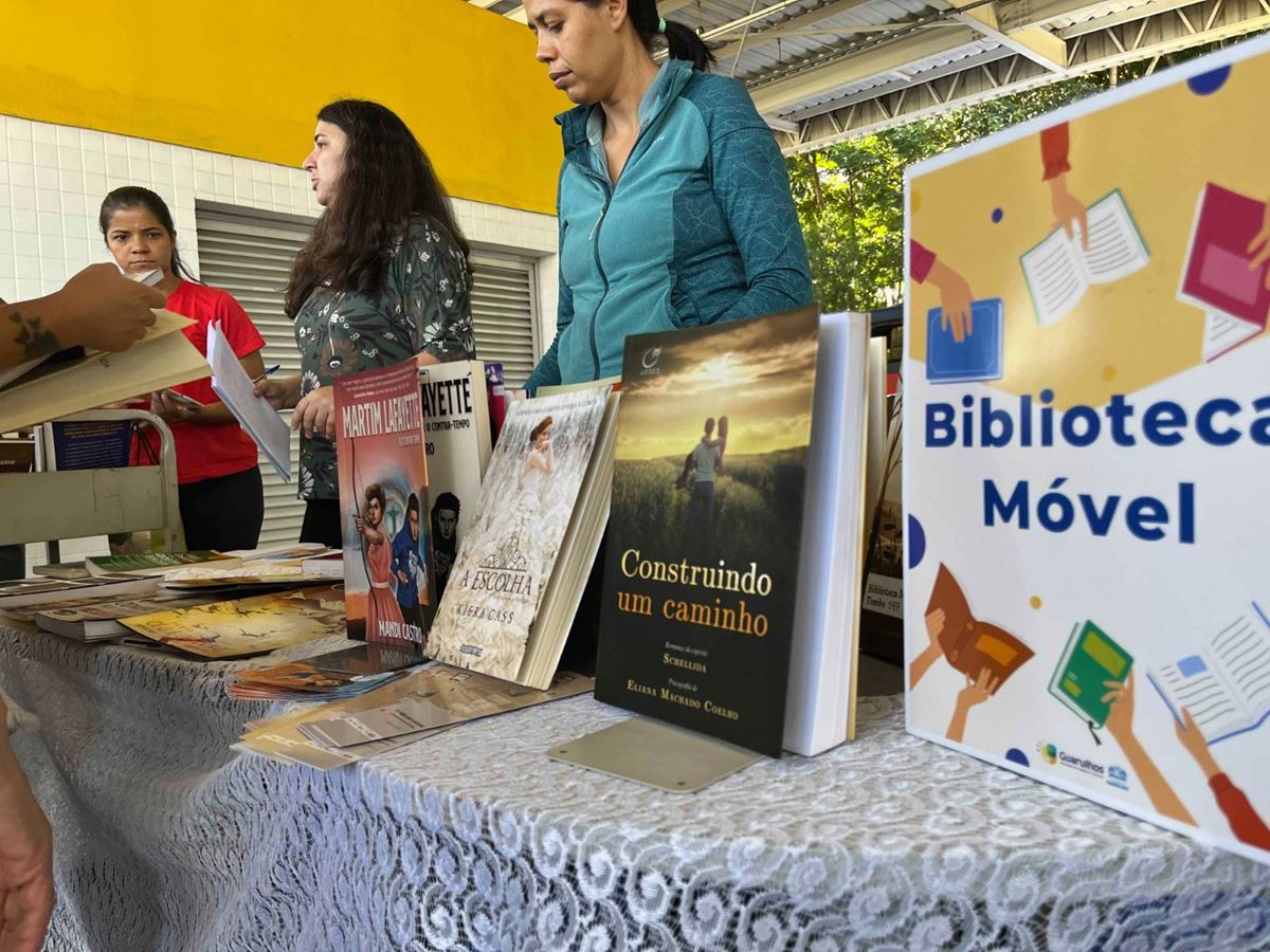 Biblioteca Móvel e Feira de Doação de Livros permanecem no Terminal Pimentas entre 7 e 21 de julho