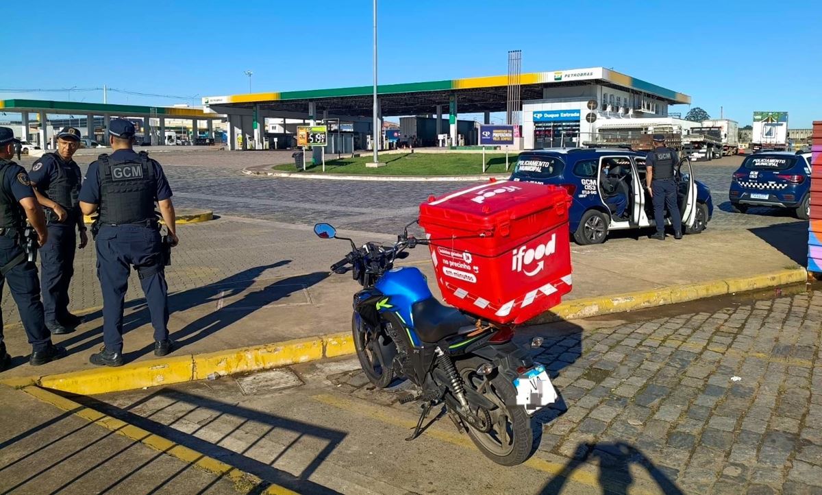 GCM de Guarulhos prende mulher por furto e captura dois foragidos da Justiça