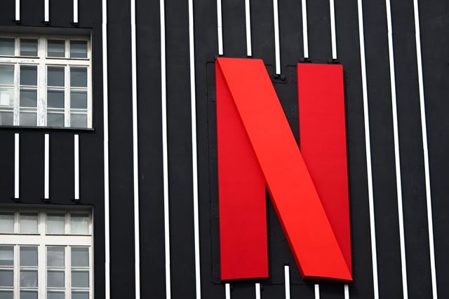 Netflix aposta em conteúdo de vídeo mais curto com seu novo conjunto de acordos com editoras com a Variety e outros