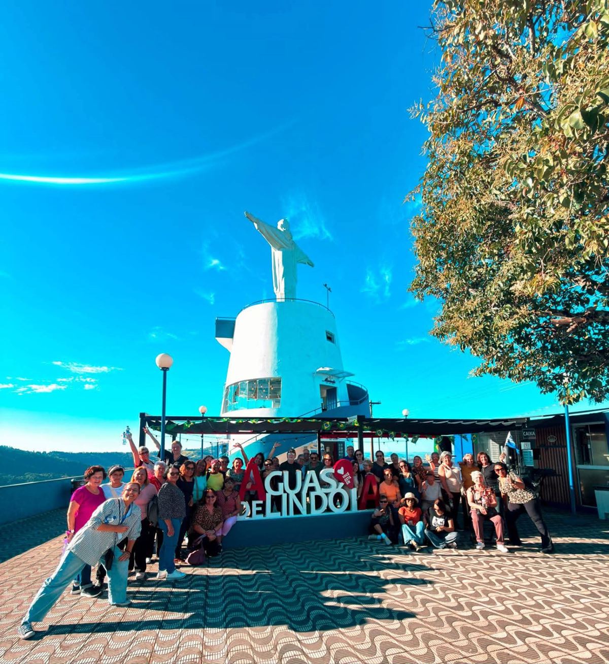 Idosos do CCI Gopoúva participam de passeio cultural em Monte Sião e Águas de Lindóia