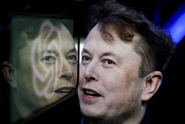 Elon Musk elogia Mythos/Fable e promete não "cortar" a Anthropic