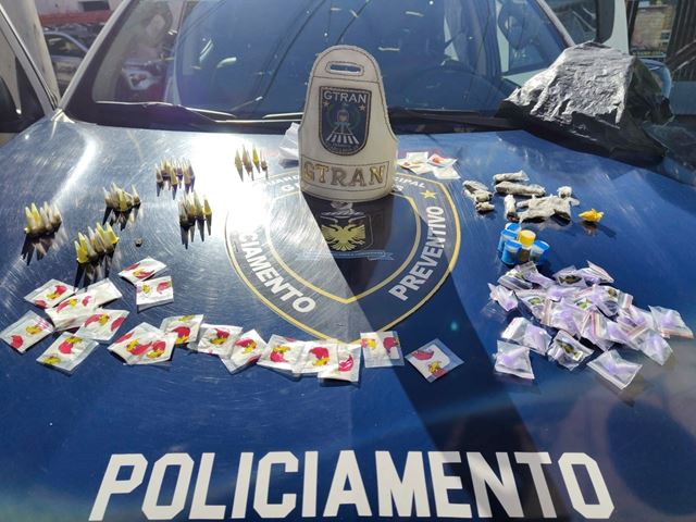 GCM prende três traficantes e apreende cerca de 1.100 porções de drogas em Guarulhos