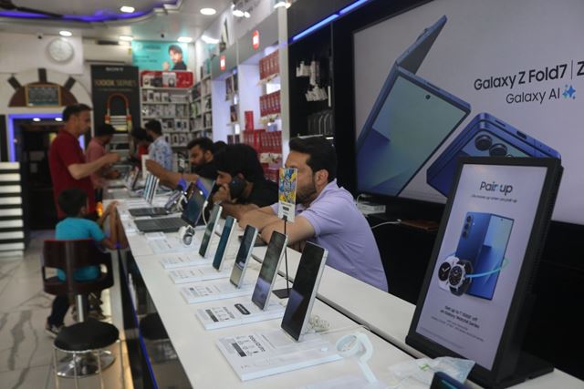 Crise de memória impulsionada por IA chacoalha o mercado de smartphones da Índia