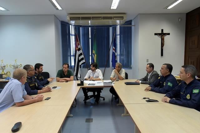 Prefeitura de Guarulhos e PRF discutem sobre segurança e iluminação da Via Dutra