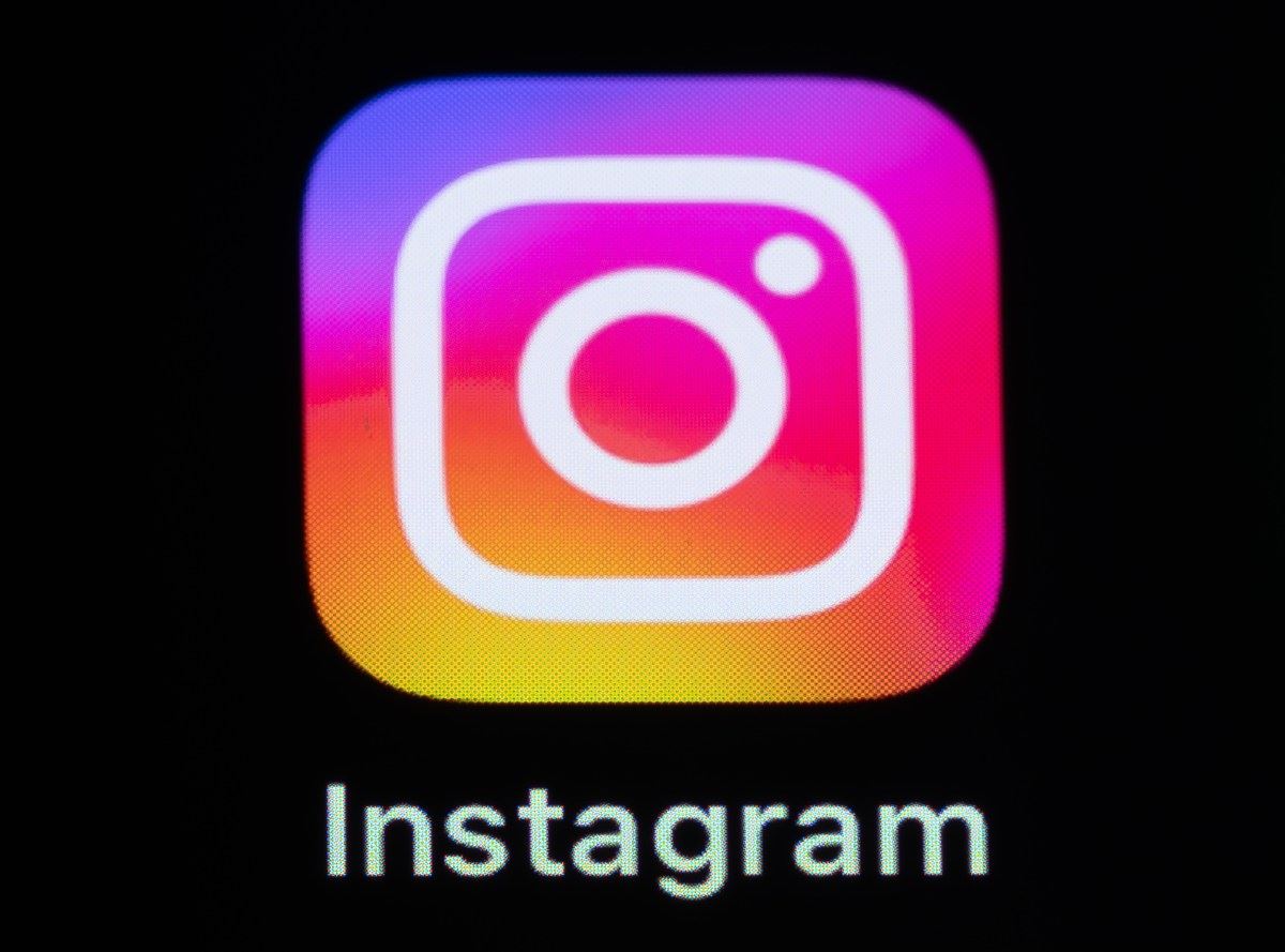 O Instagram agora permite trocar a música em suas publicações antigas