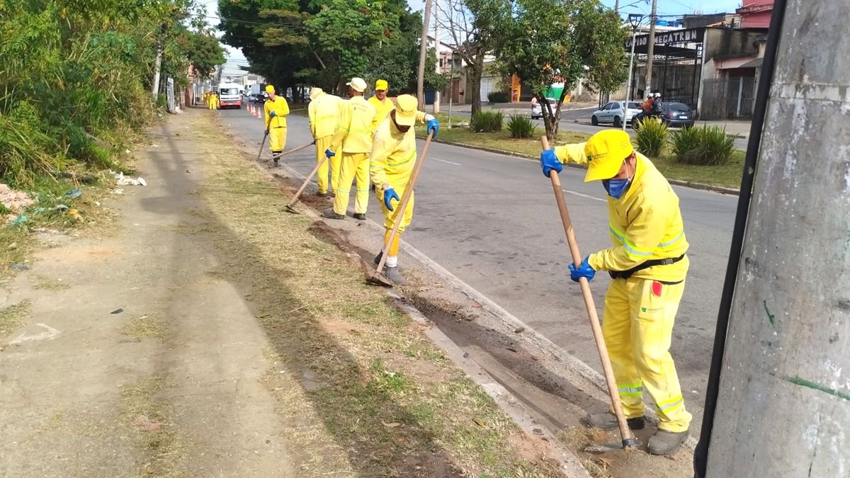 Prefeitura movimenta equipes da SAR com ações de zeladoria no Jardim São João e Jardim Santa Terezinha