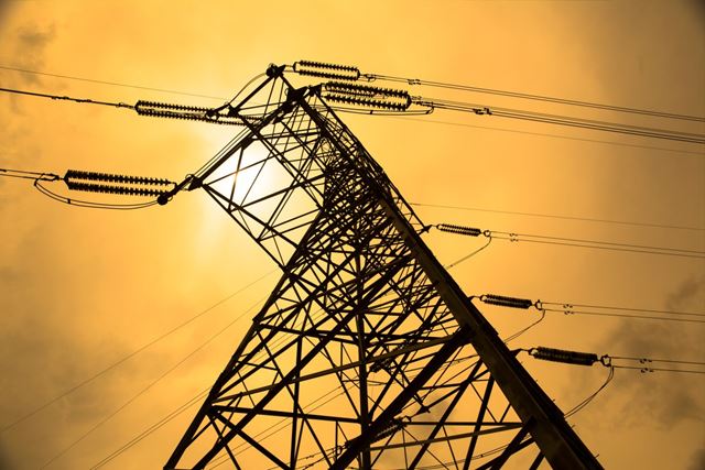 Uma linha de energia caída expôs um problema crescente nos centros de dados de IA. Veja como resolvê-lo.