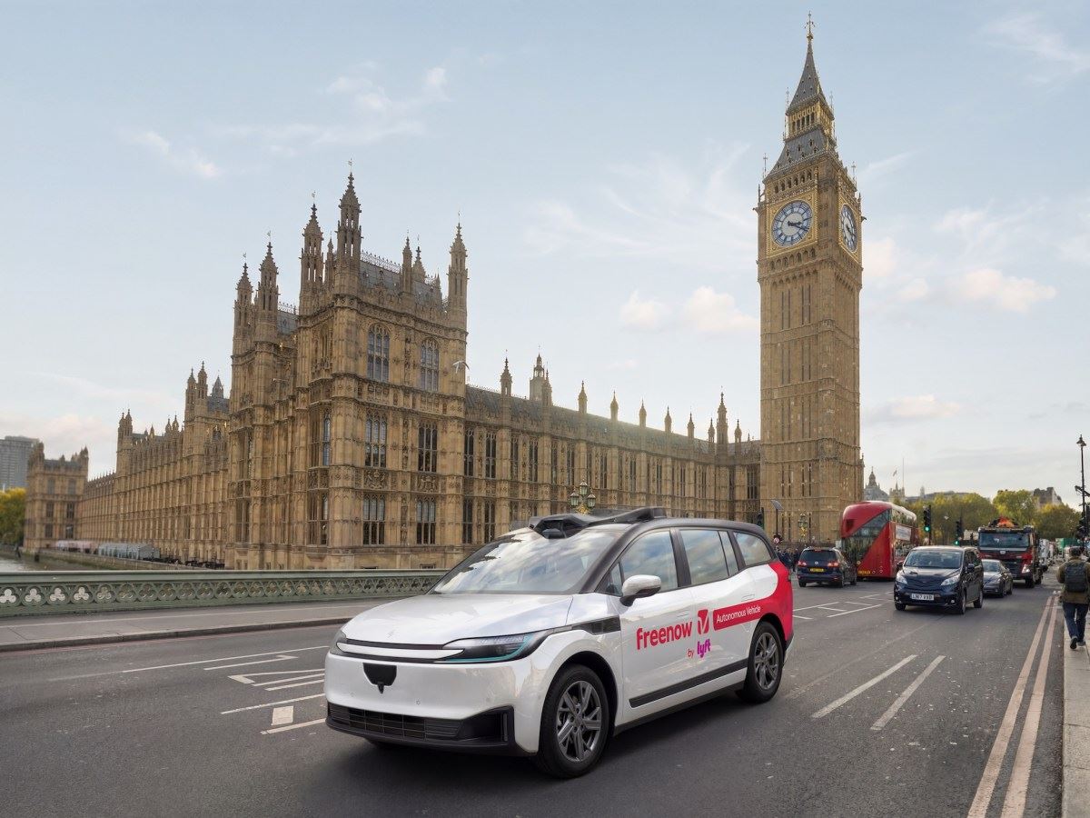 Lyft e Baidu entram no campo de batalha dos robotáxis em Londres com o início dos testes