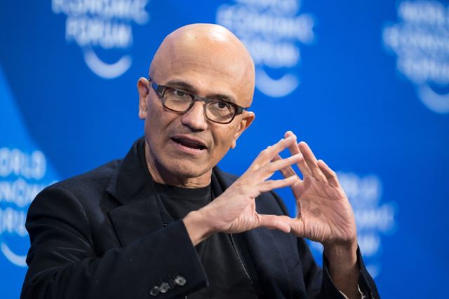 A Microsoft está competindo abertamente com a OpenAI e a Anthropic mais do que nunca
