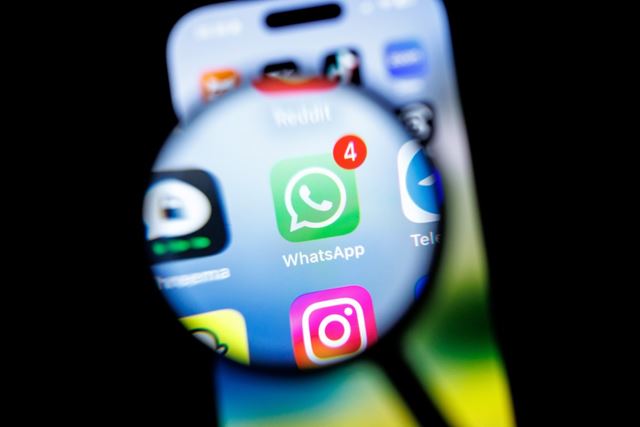 O WhatsApp diz que está corrigindo um problema que desativou várias contas