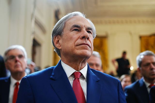 Texas suspende novos data centers enquanto governador pede auditorias