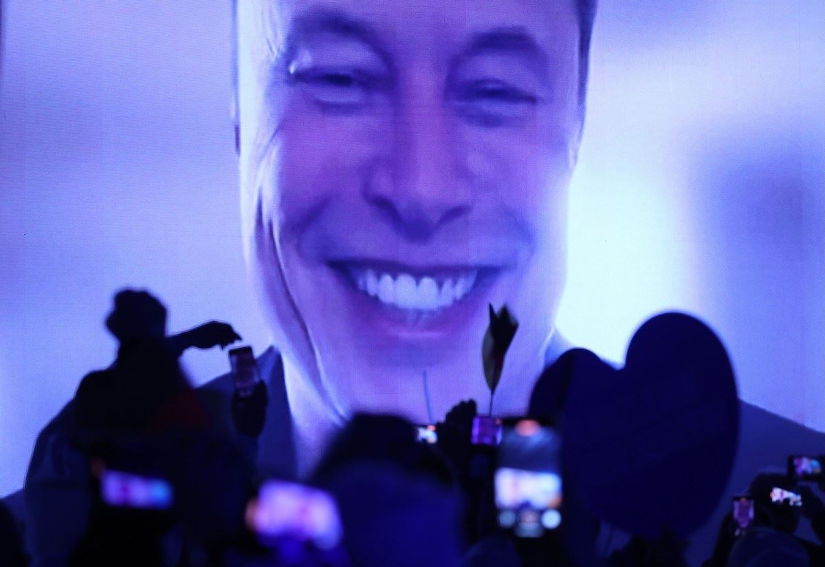 Elon Musk superou repetidamente seus executivos na primeira teleconferência de resultados da SpaceX