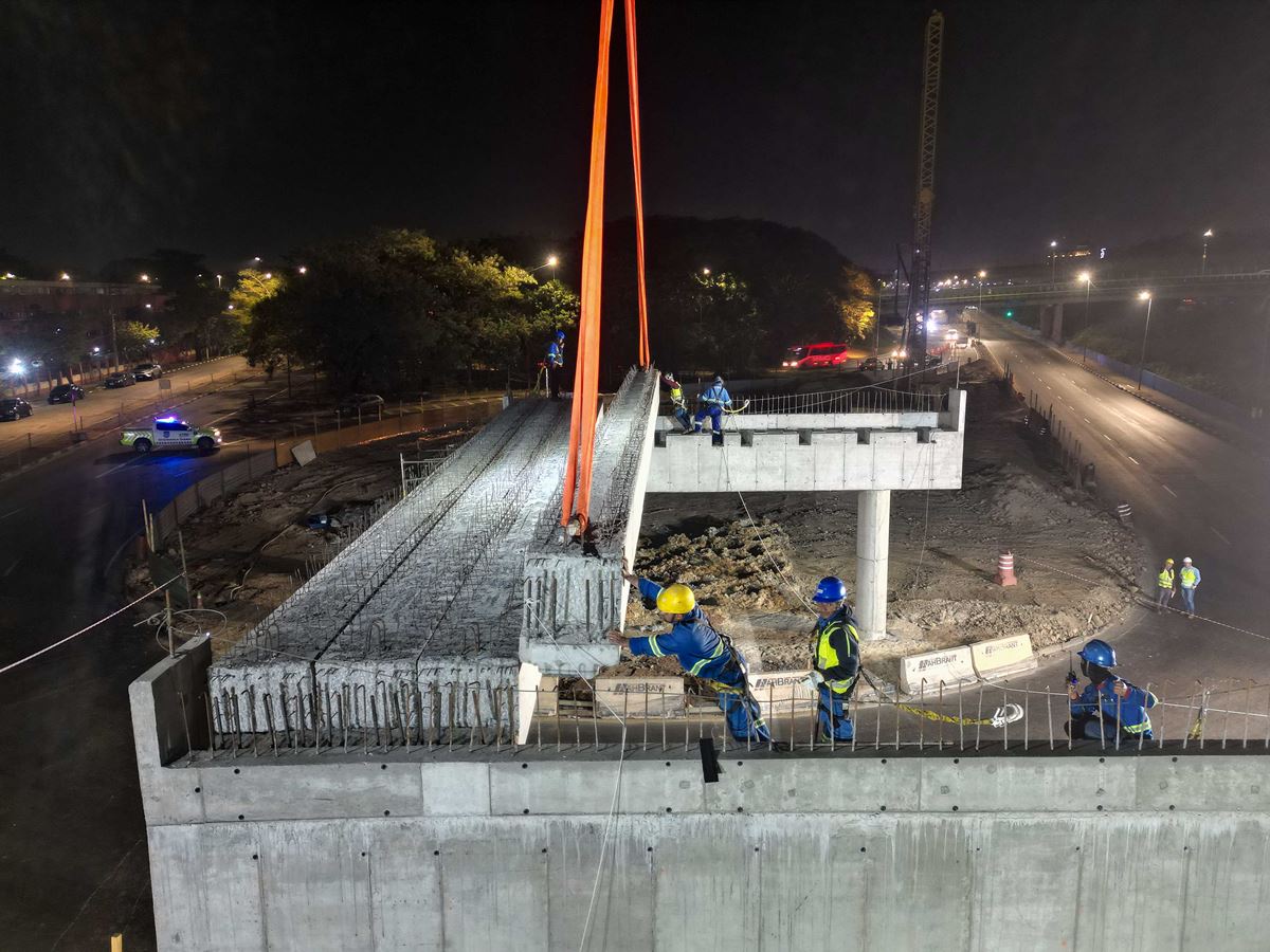 Obra do primeiro viaduto interno de Guarulhos avança com instalação das vigas de concreto