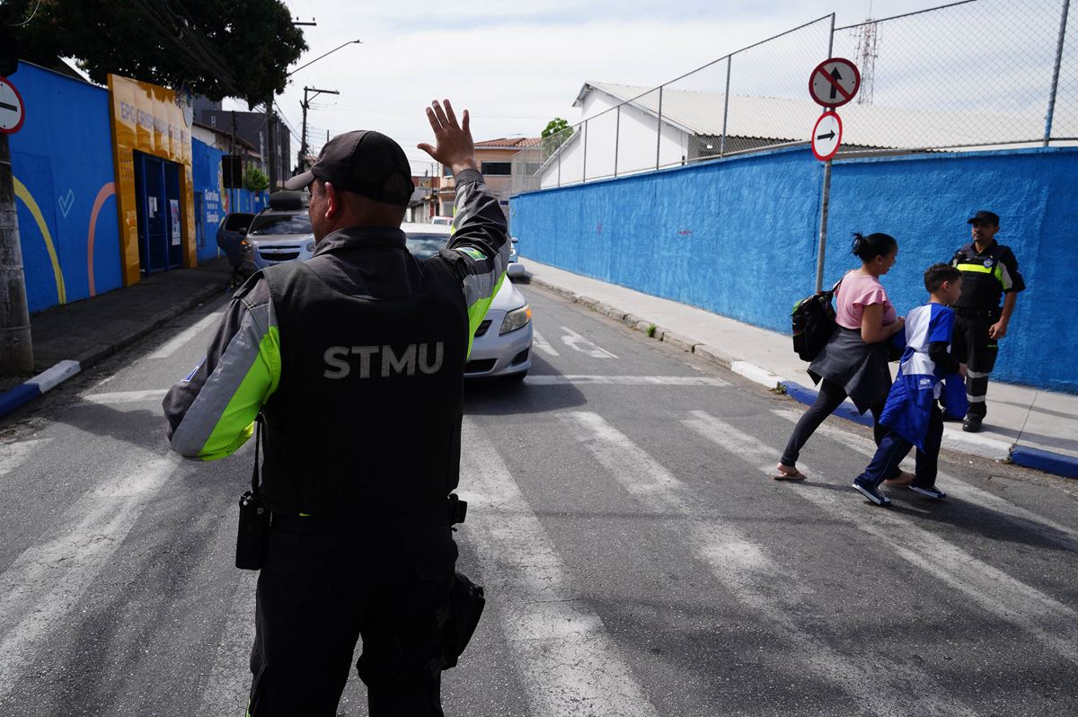 Prefeitura de Guarulhos reforça segurança viária no entorno de escolas