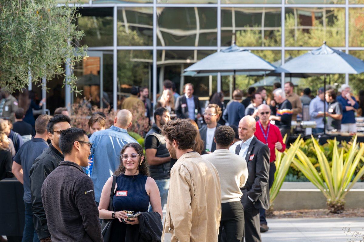 Hospede seu próprio pedaço do Disrupt: Inscreva-se para realizar um Evento Paralelo no TechCrunch Disrupt 2026