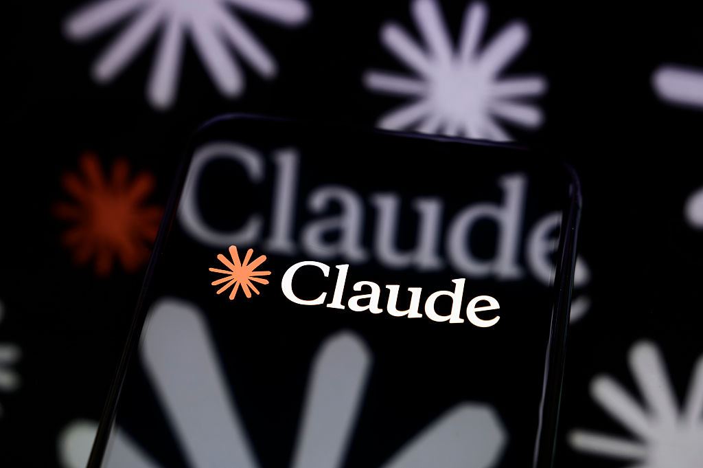 A Anthropic está ativando o modo automático do Claude Code por padrão