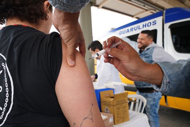 Vacimóvel aplica mais de 3,1 mil doses de vacinas em ação no Terminal São João