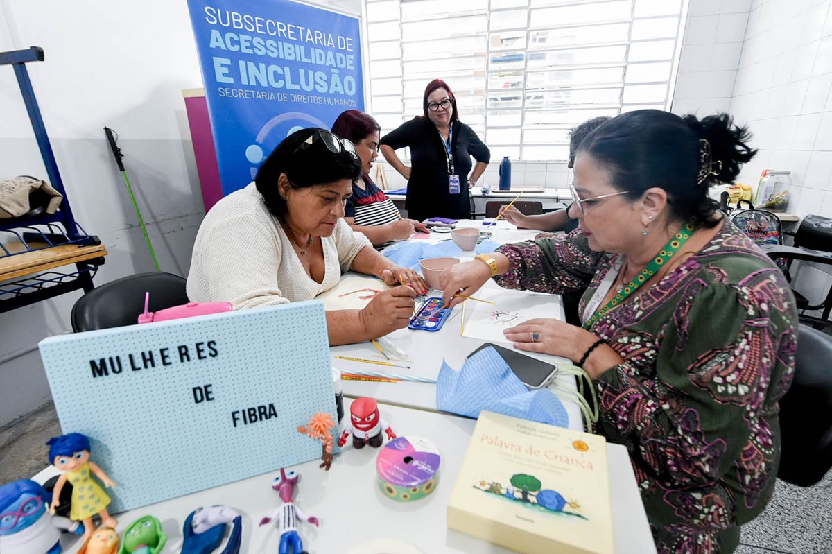 Encontro arteterapêutico para mulheres com fibromialgia recebe inscrições